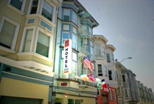 The Pontiac Hotel & Hostel